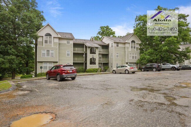 Foto del edificio - 6804 Willowbrook Dr