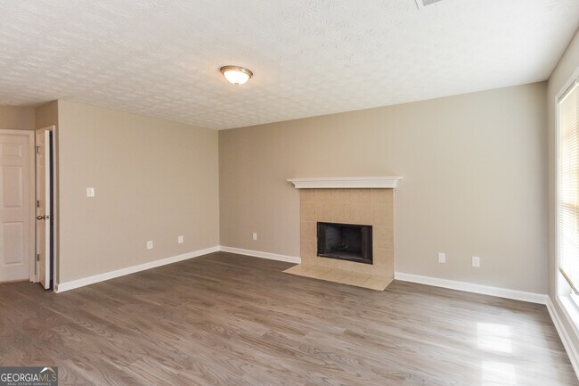 Building Photo - 1120 Bramblewood Dr