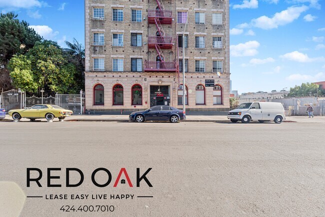 Foto del edificio - 744 Beacon Ave