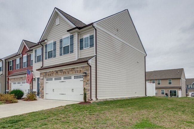 Building Photo - 1232 Savannah Ave