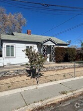 Building Photo - 619 18th St