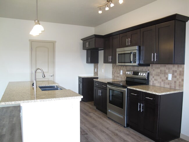 Building Photo - 590 Treviso Ct