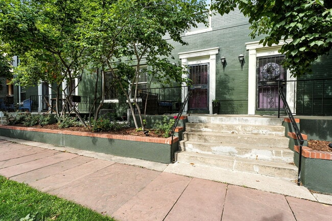 Building Photo - 1373 N Marion St
