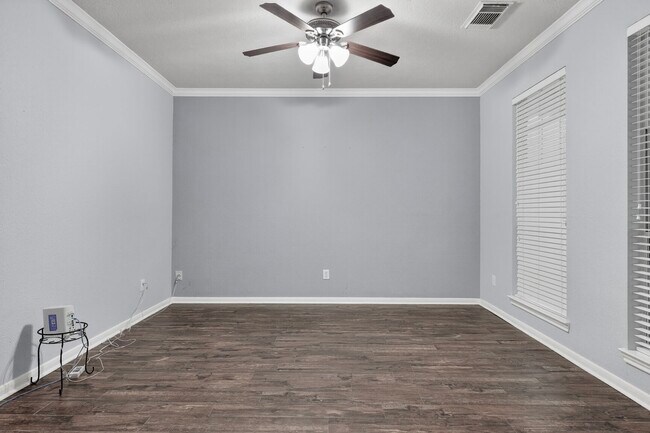 Building Photo - 26 Ebony Oaks Pl
