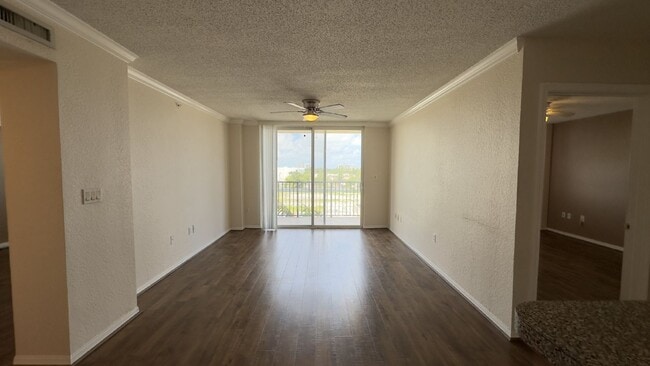 Building Photo - 1801 N Flagler Dr