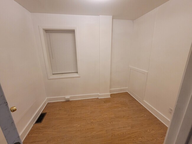Office - 319 E Basin St