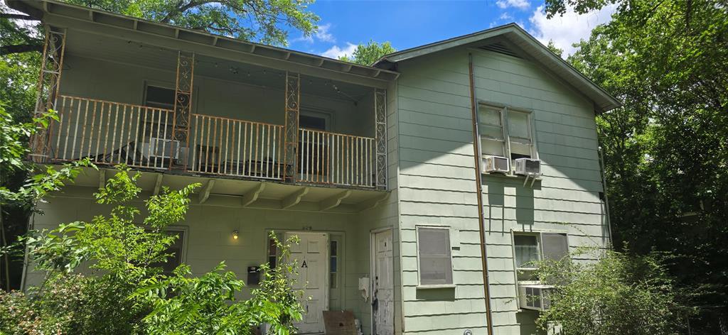 Foto principal - 920 E 37th St