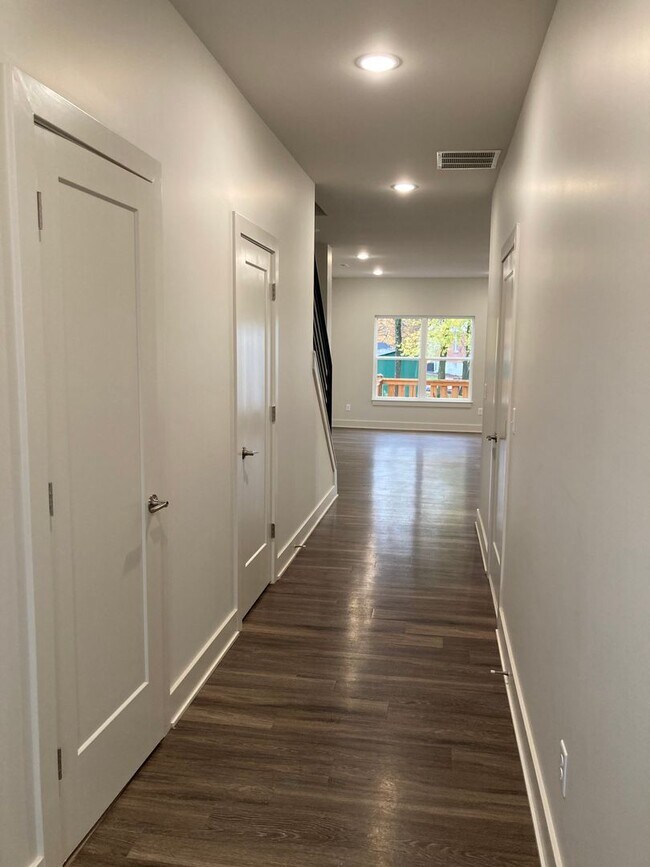 Foto del edificio - **LESS THAN 10 miles to Fort Knox**