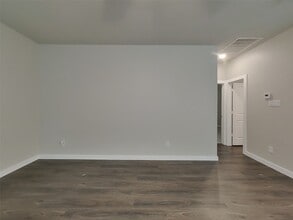 Building Photo - 5163 Klein Orchard Dr