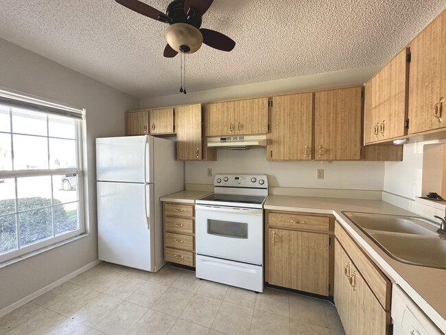 Photo - "Charming 2-Bed, 2-Bath Oasis in New Port ... Apartment