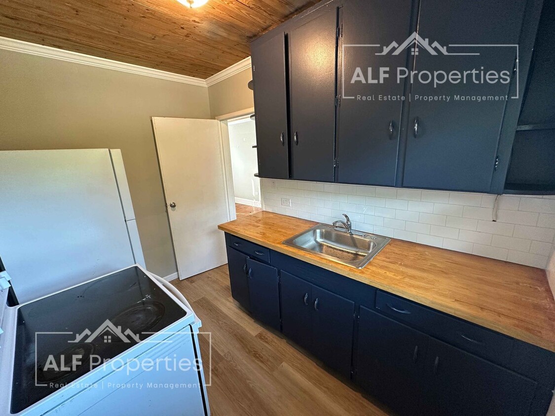 Foto principal - 1301 S 10th St