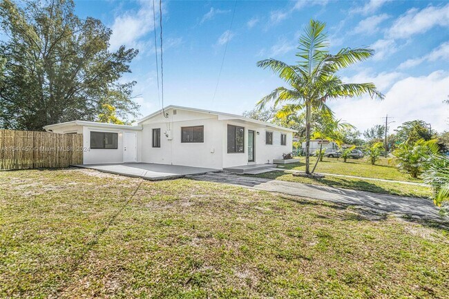 Foto del edificio - 3241 SW 40th Ave