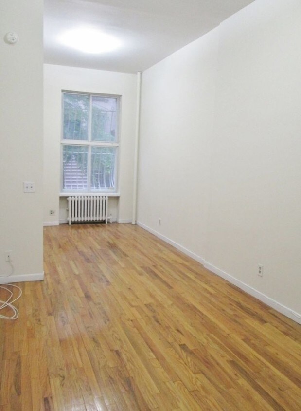 Primary Photo - 245 E 62nd St