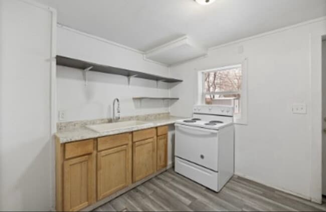 Building Photo - 904 Willsie Ave