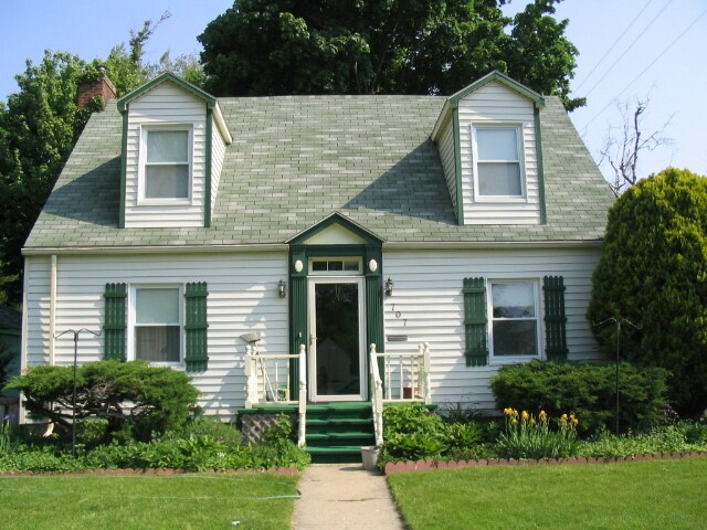 Primary Photo - 707 E Locust St