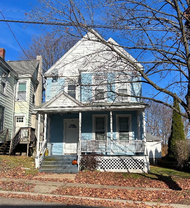 Primary Photo - 10 Ayres St