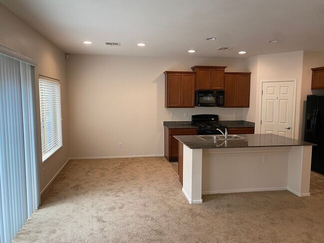Foto del edificio - SW 3 bedroom home for $1900