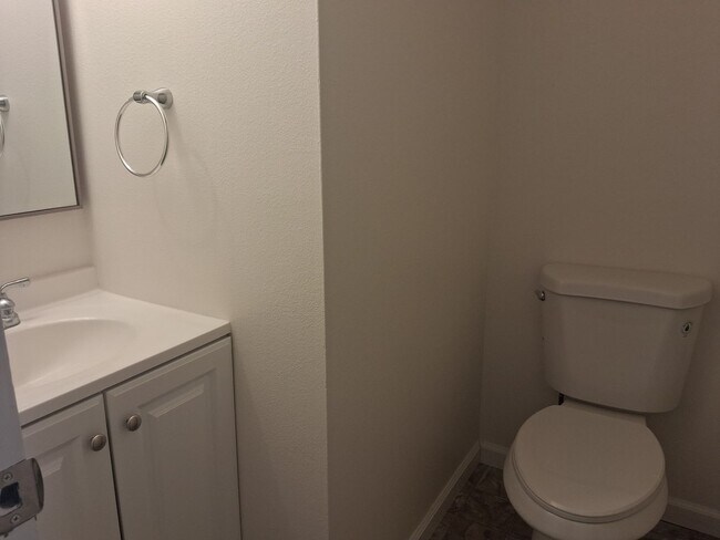 Foto del edificio - 964 W Center St