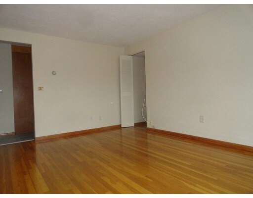 Foto del edificio - 1059 Main St