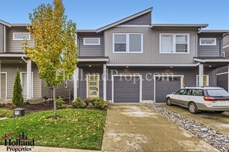 Building Photo - 1235 S 28th Ave