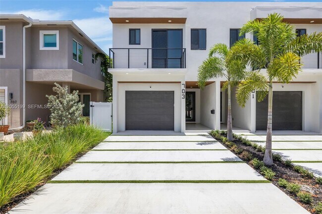 Foto del edificio - 703 SW 17th St