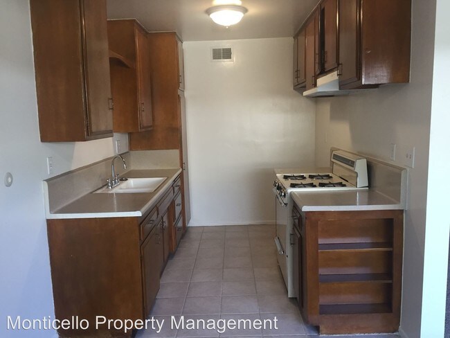 Foto del edificio - 2120 E Almont Ave