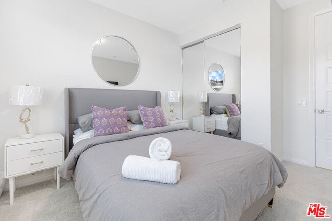 Foto del edificio - 768 Daniel Freeman Cir