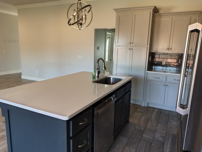 Building Photo - 609 Timberbrook Dr