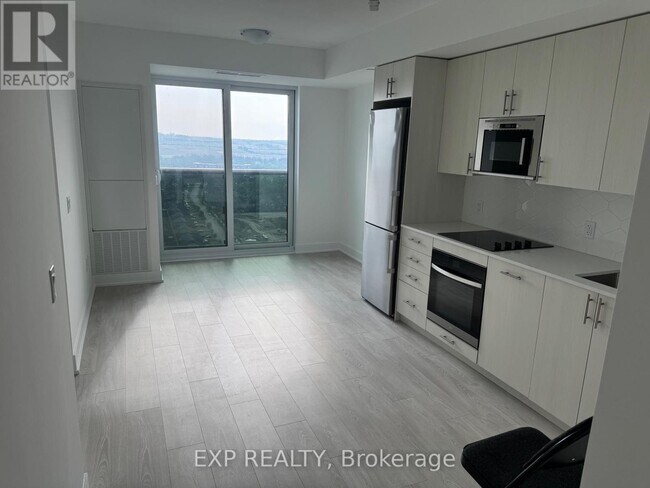 Photo du bâtiment - 2545-2545 Simcoe St N