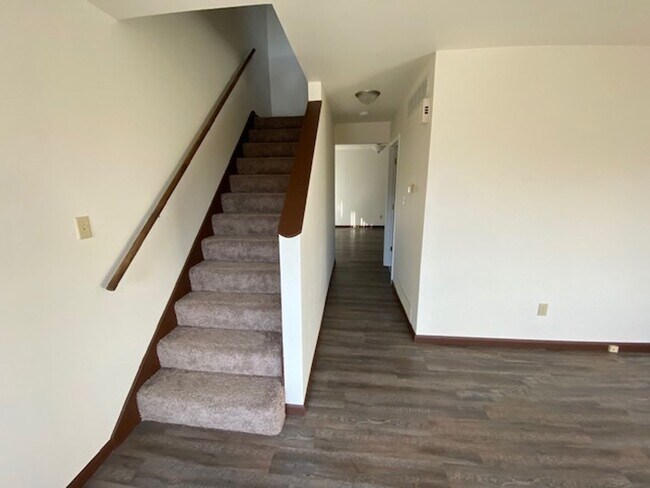 Foto del edificio - Beautiful Arnold Town House!