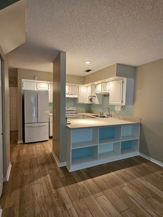 Dining View to Kitchen - 8526 Sturbridge Cir W
