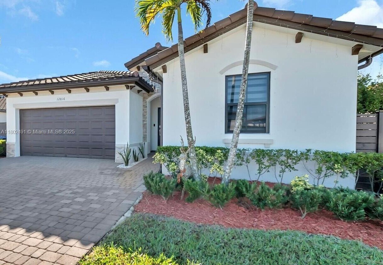 Foto principal - 12816 SW 228th St