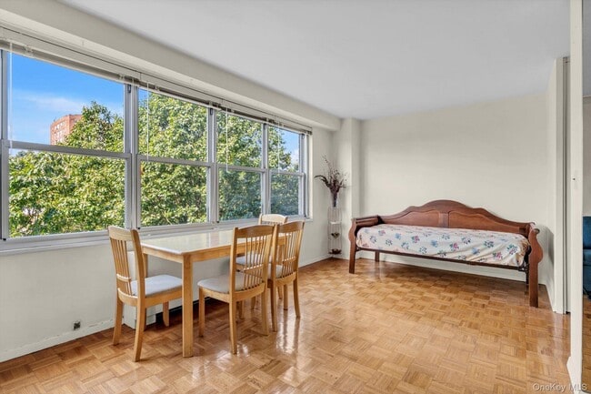 Foto del edificio - 555 Kappock St