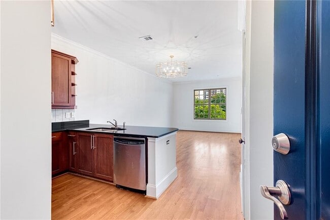 Building Photo - 1055 Piedmont Ave NE