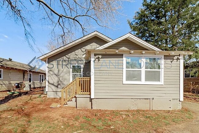 Foto del edificio - 3237 Beech Ave SW