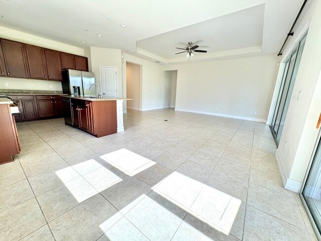 Building Photo - 4417 Conchfish Ln