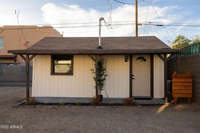 Foto del edificio - 326 N 17th Dr