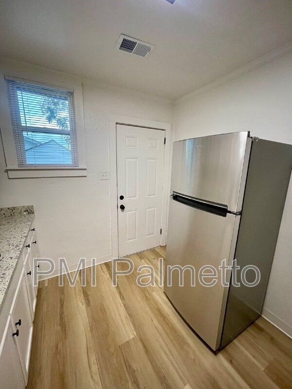 Foto del edificio - 2205 Harper St
