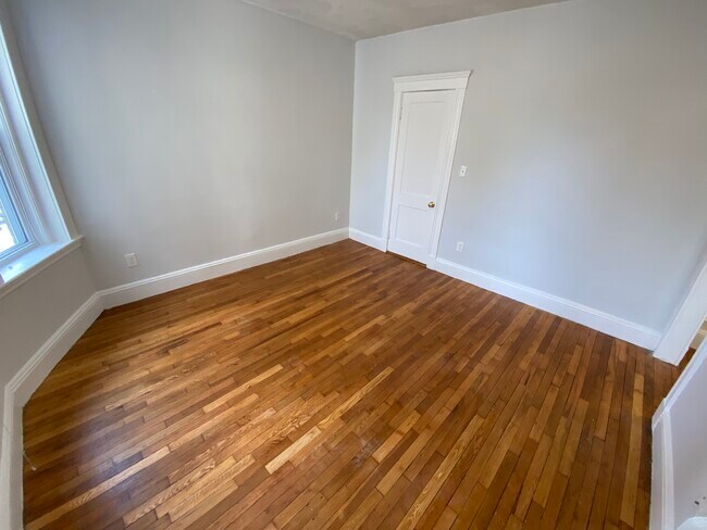 Building Photo - 29 Worthington St