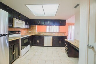 Building Photo - 5005 Georgi Ln