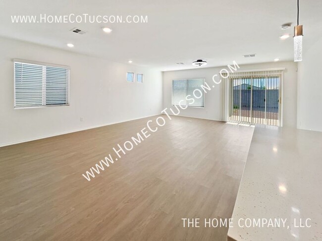 Building Photo - 1182 N Larat Lane in Coolidge, AZ Beautifu...