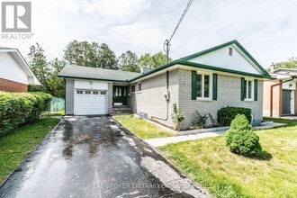 Building Photo - 1821 Truscott Dr