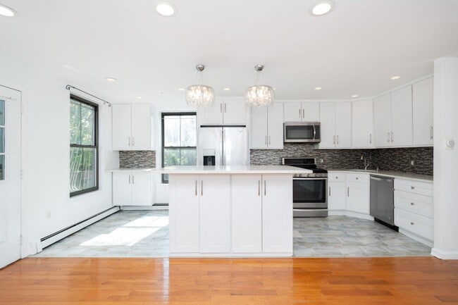 Photo - 91 Hull St Townhome