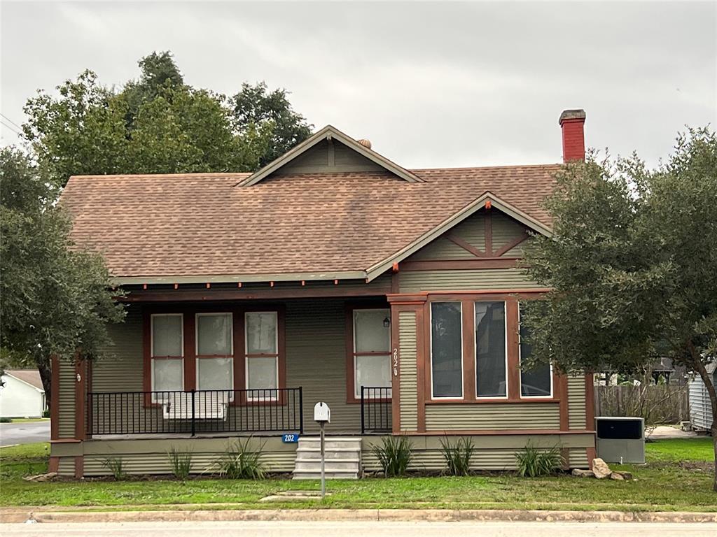 202 Summit St, Schulenburg, TX 78956 House Rental in Schulenburg, TX