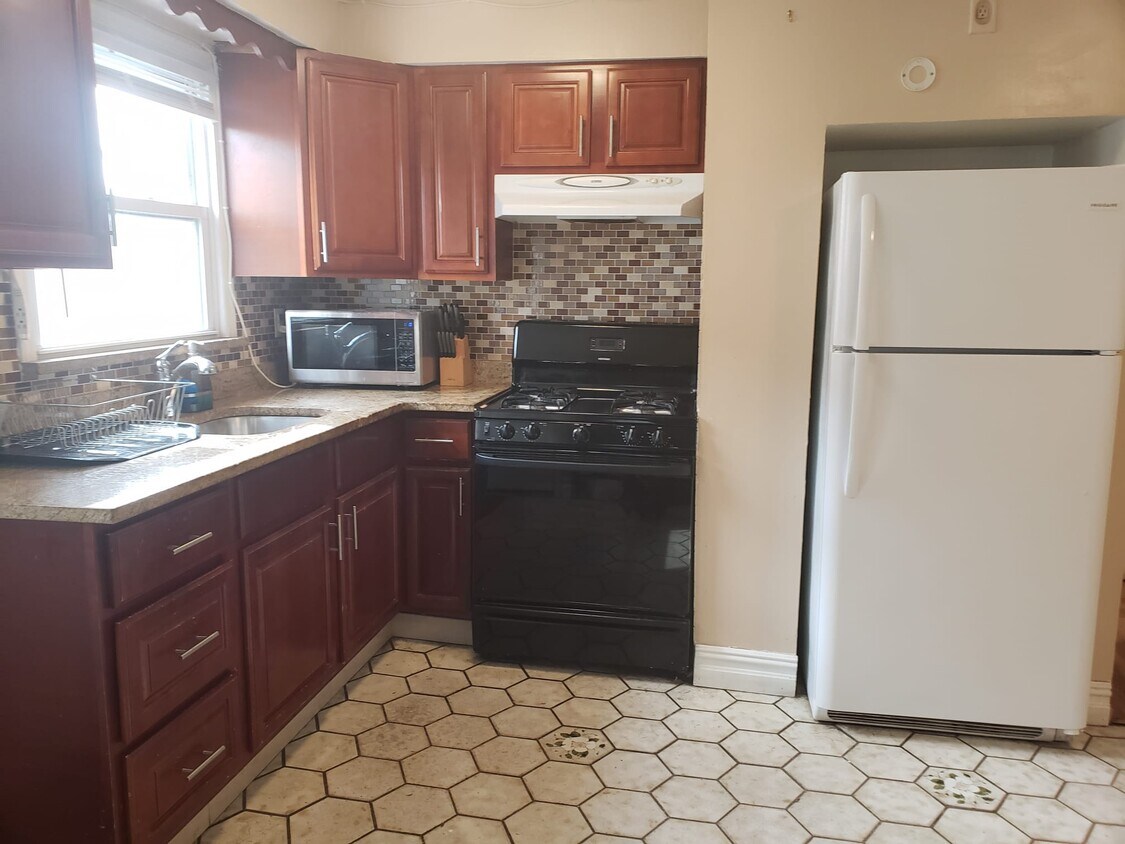 Foto principal - 18 Elie Ct