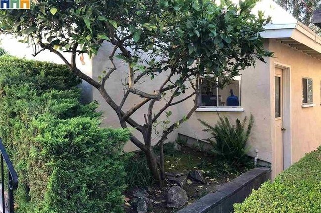 Foto del edificio - 355 Somerset Rd