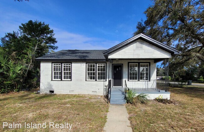 Foto del edificio - 2 br, 1 bath House - 1300 Poppy Ave