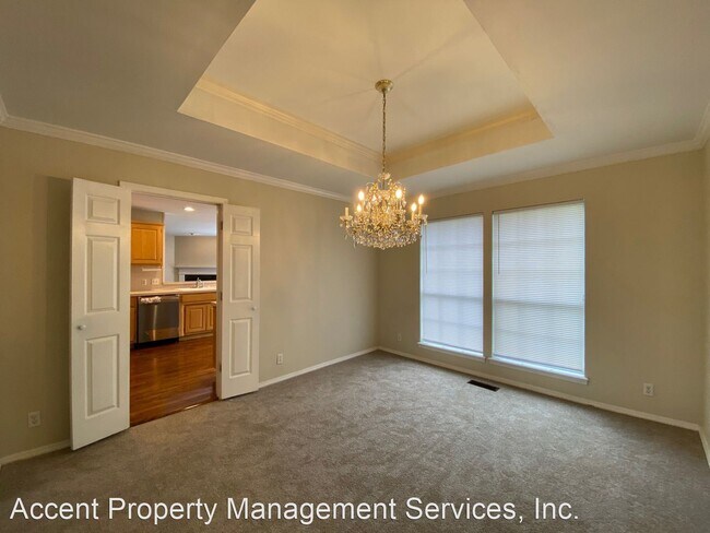 Building Photo - 4 br, 2.5 bath House - 10931 East 76th Street