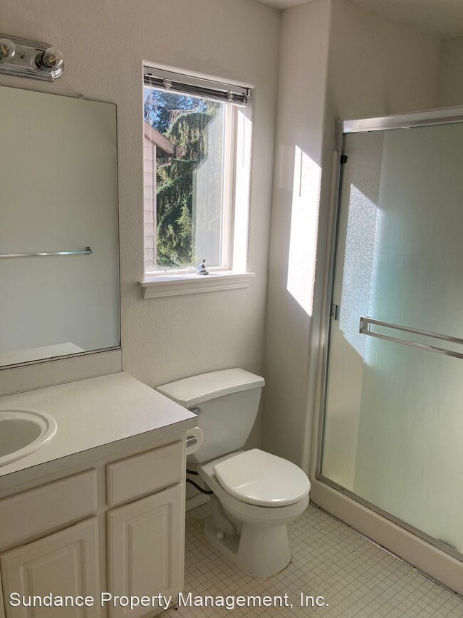 Building Photo - 3 br, 2.5 bath House - 12459 SW Creekshire...