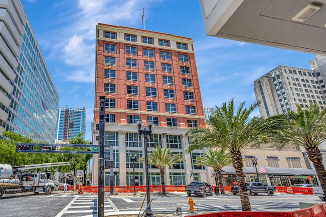 Building Photo - 111 E Flagler St